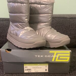 Tek Gear Women’s Gray Snow Boots